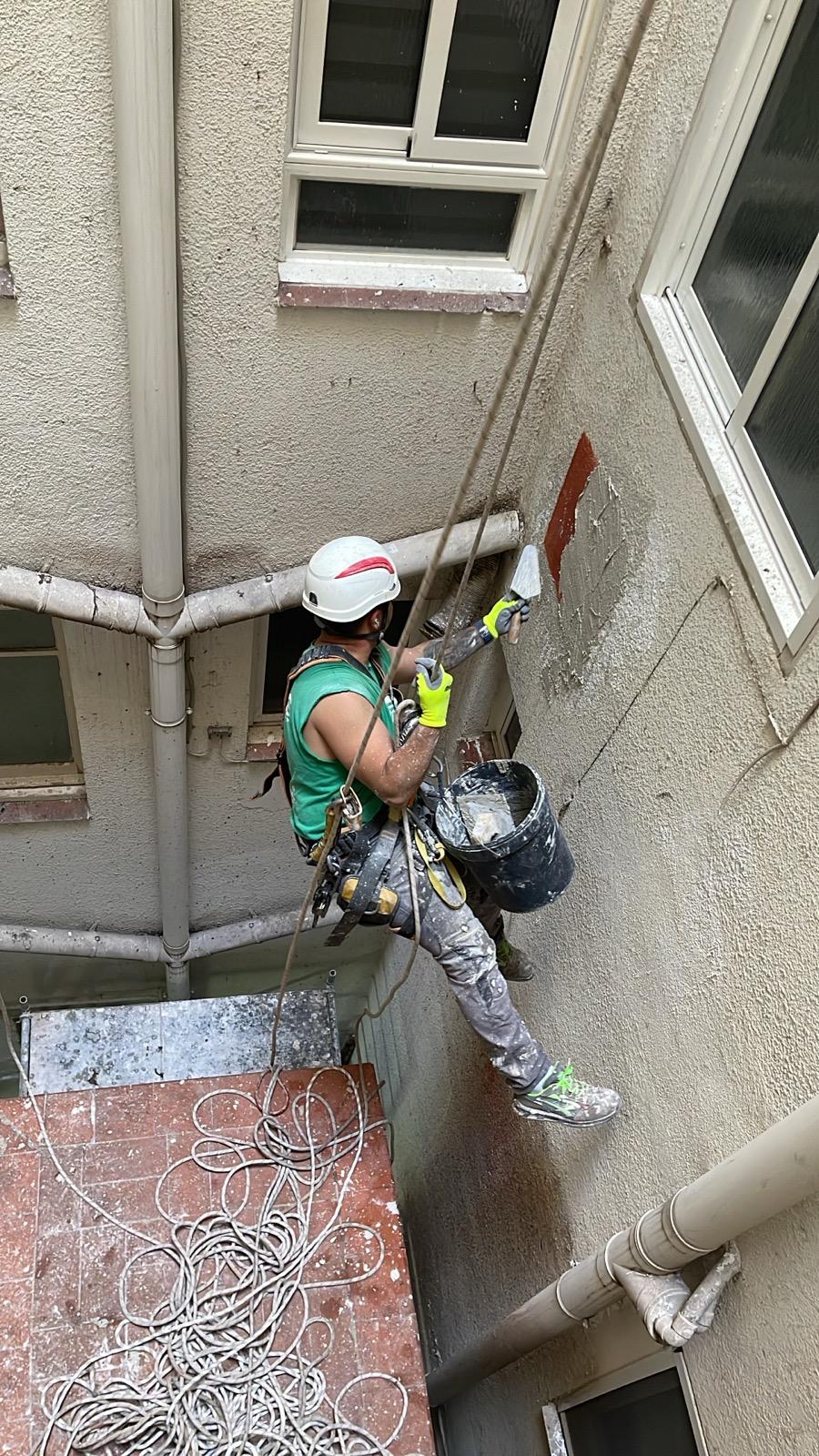 Trabajo vertical en fachada